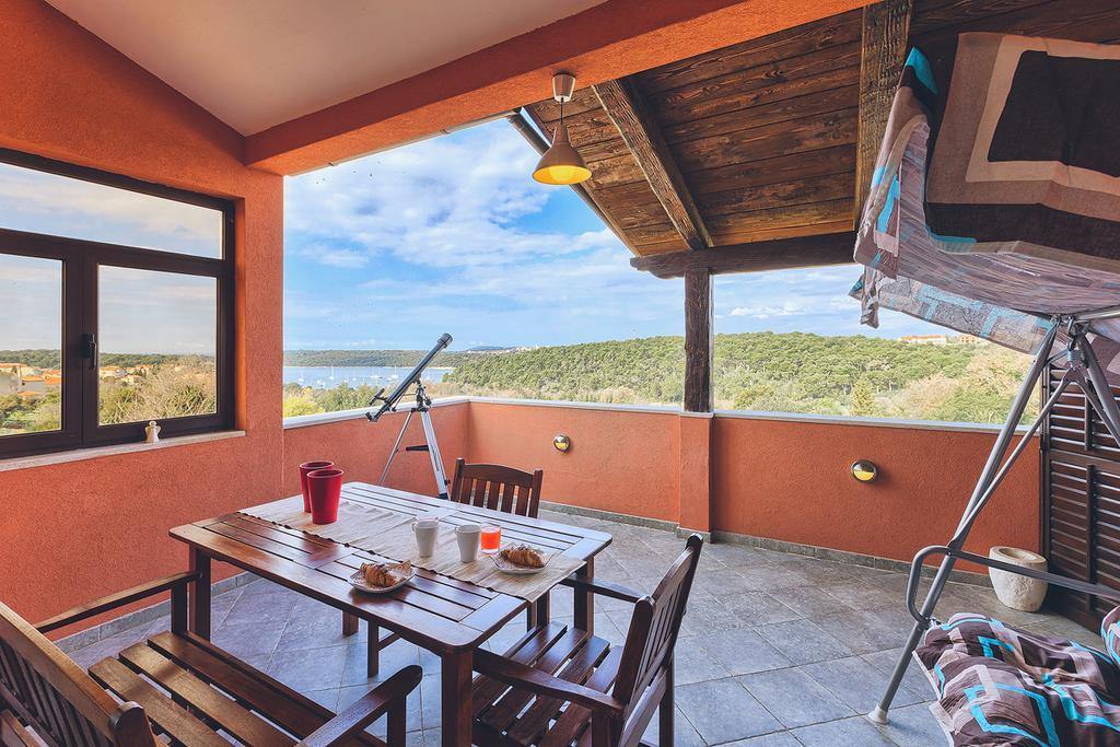 Dea Vista Amazing Sunsets Apartment Banjole Bagian luar foto