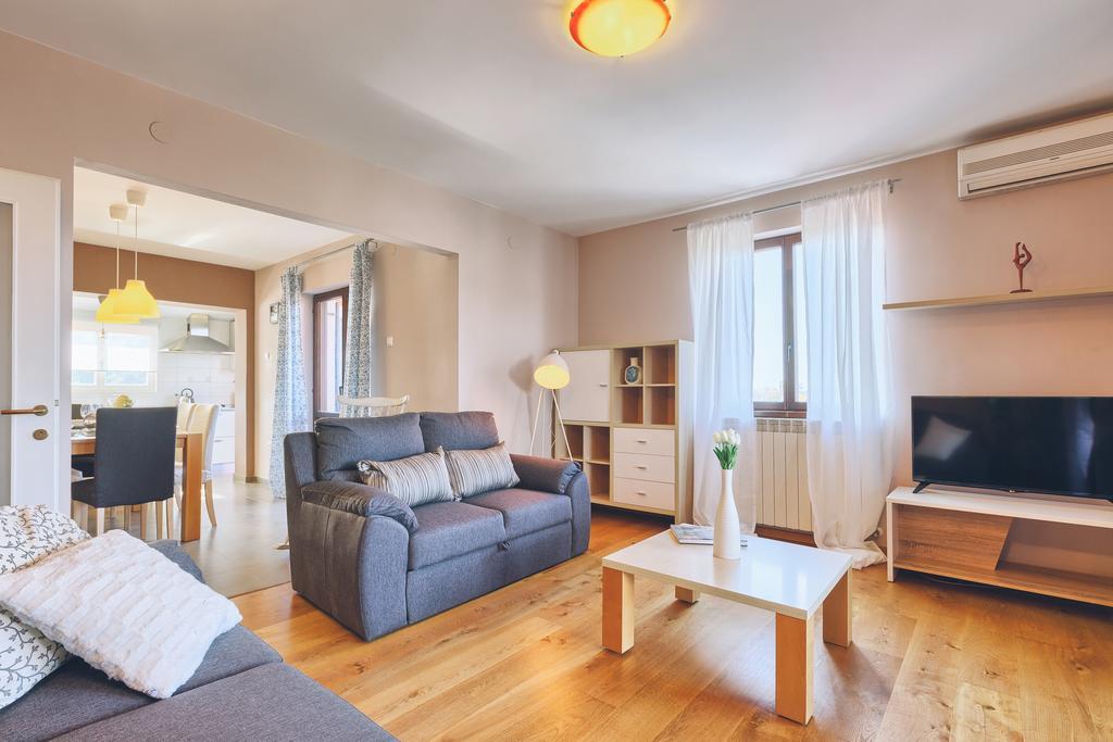 Dea Vista Amazing Sunsets Apartment Banjole Bagian luar foto